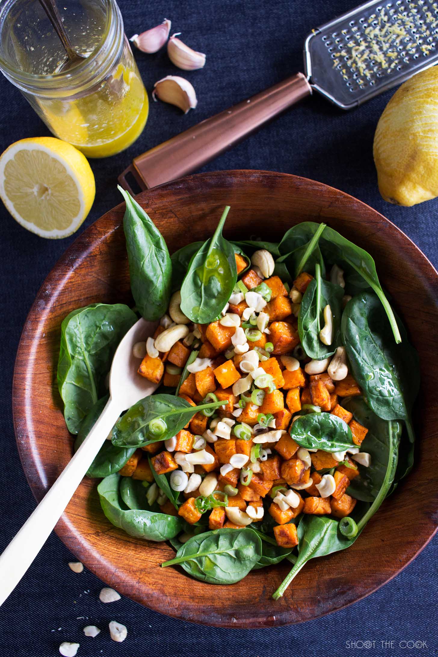 ensalada de espinacas y patata dulce