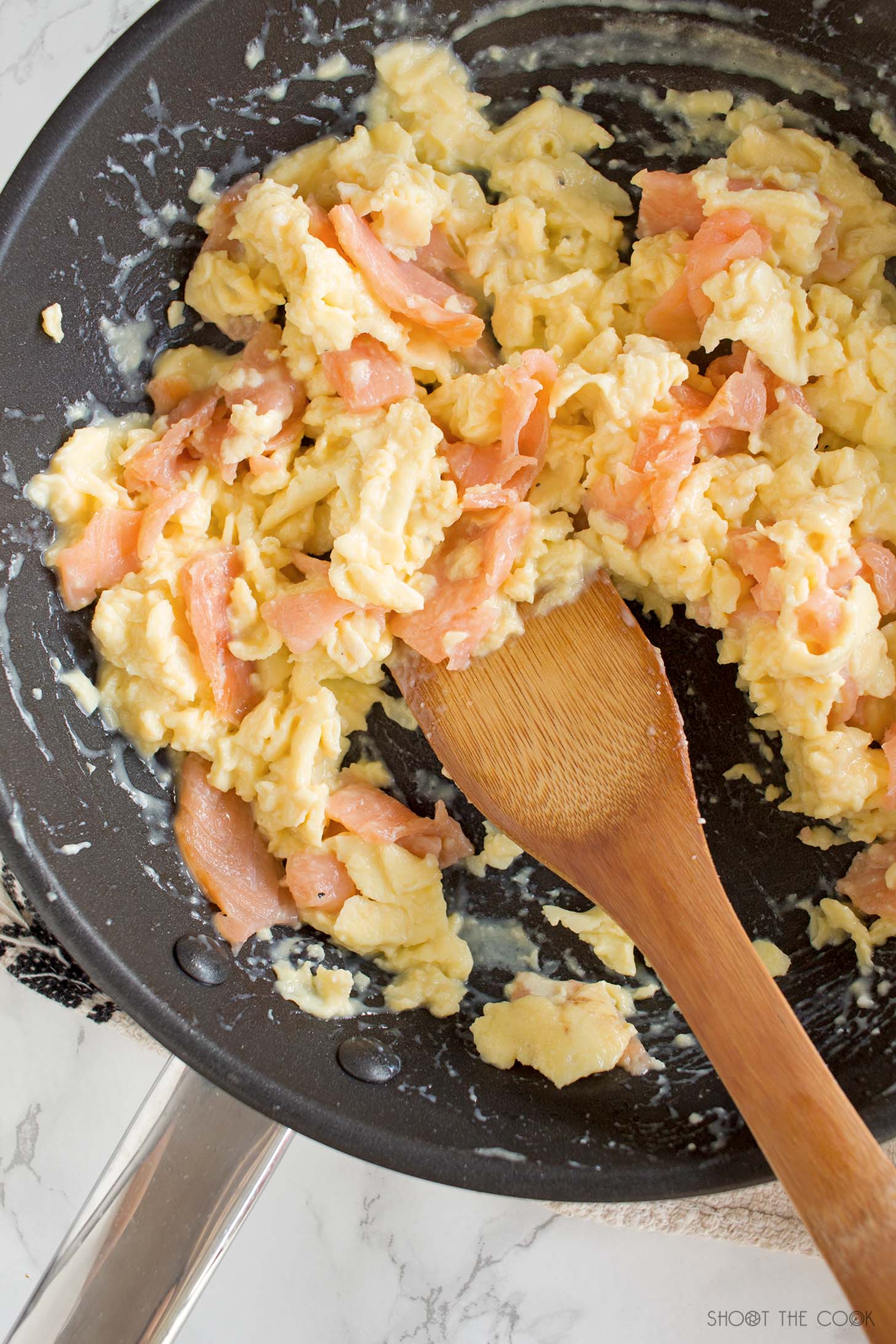 huevos revueltos con salmon