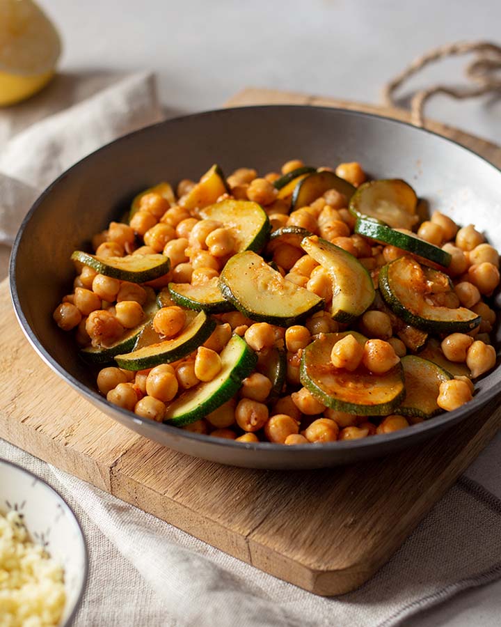 Ras el hanout con Garbanzos y Calabacín – una receta sana y sabrosa en solo 15 Minutos